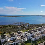 Feriehus Solria - Moradia T3 Primeira Linha Ria Formosa De *