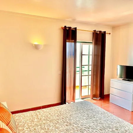 Casa Do Bruno - Moradia T3 Primeira Linha Ria Formosa De *